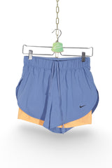 Pantaloni scurti Nike - marimea S - Femei
