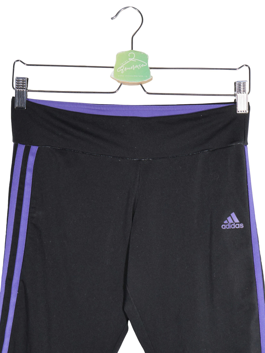 Colanti 2/3 adidas negru cu accente mov/lila mărime S detaliu material și croială second-hand premium