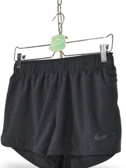 Pantaloni scurti Nike - marimea S - Femei