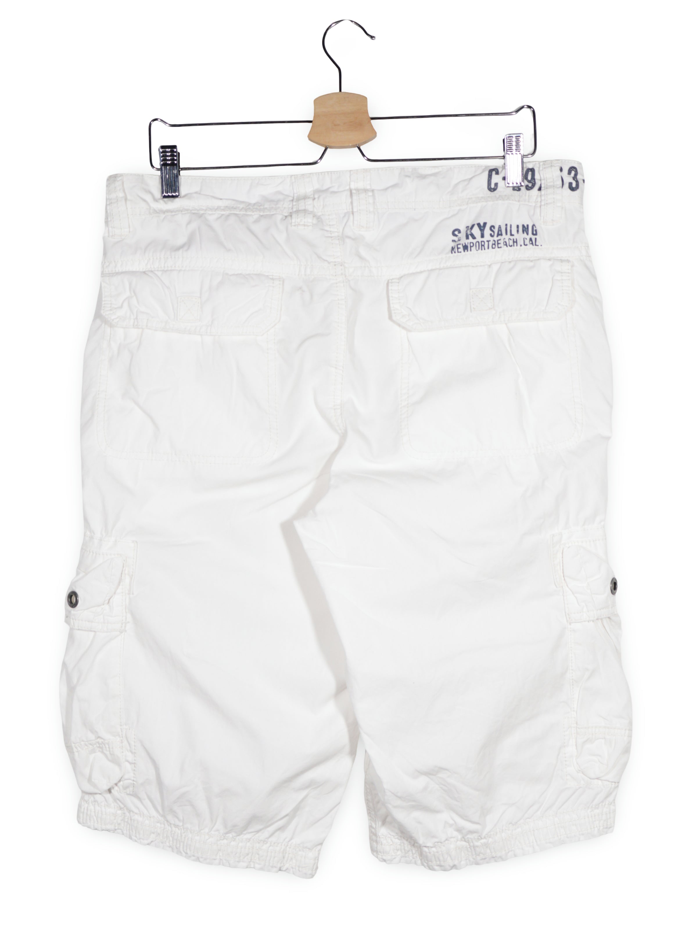 Pantaloni scurti Camp David alb mărime L vedere din spate second-hand premium
