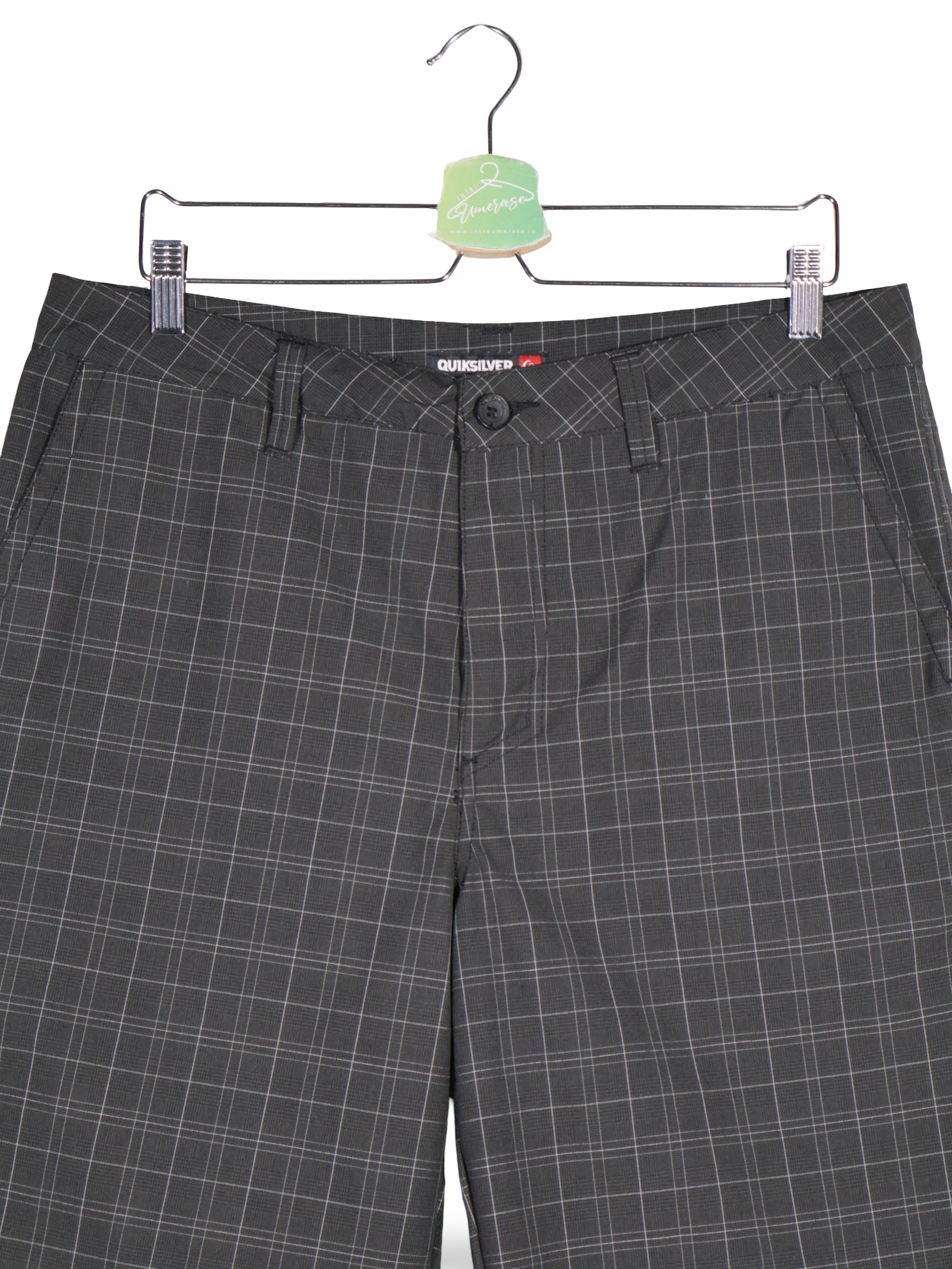 Pantaloni scurti Quiksilver negru mărime M detaliu material și croială second-hand premium