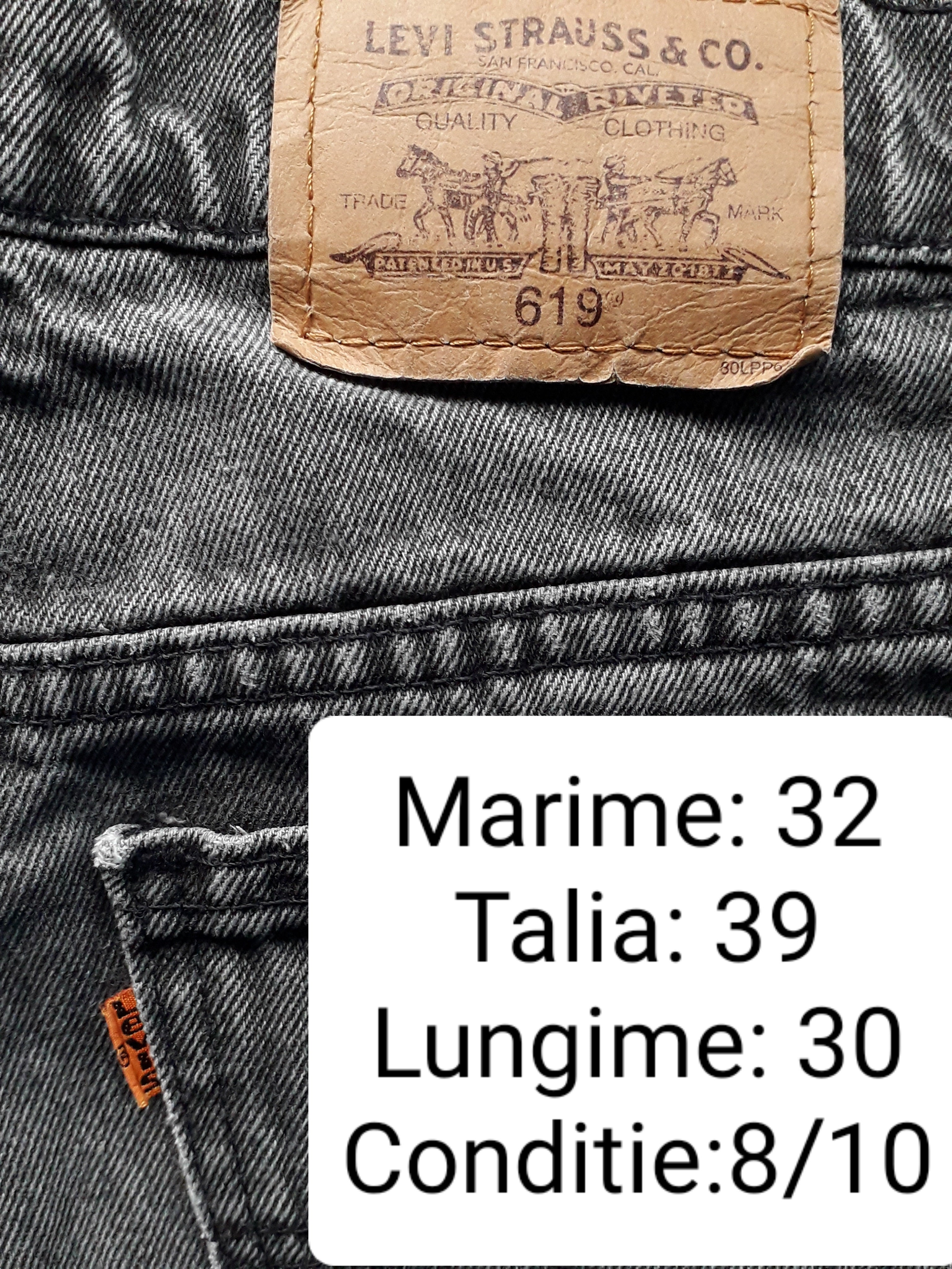 Blugi scurti Levi's - marimea L - Femei