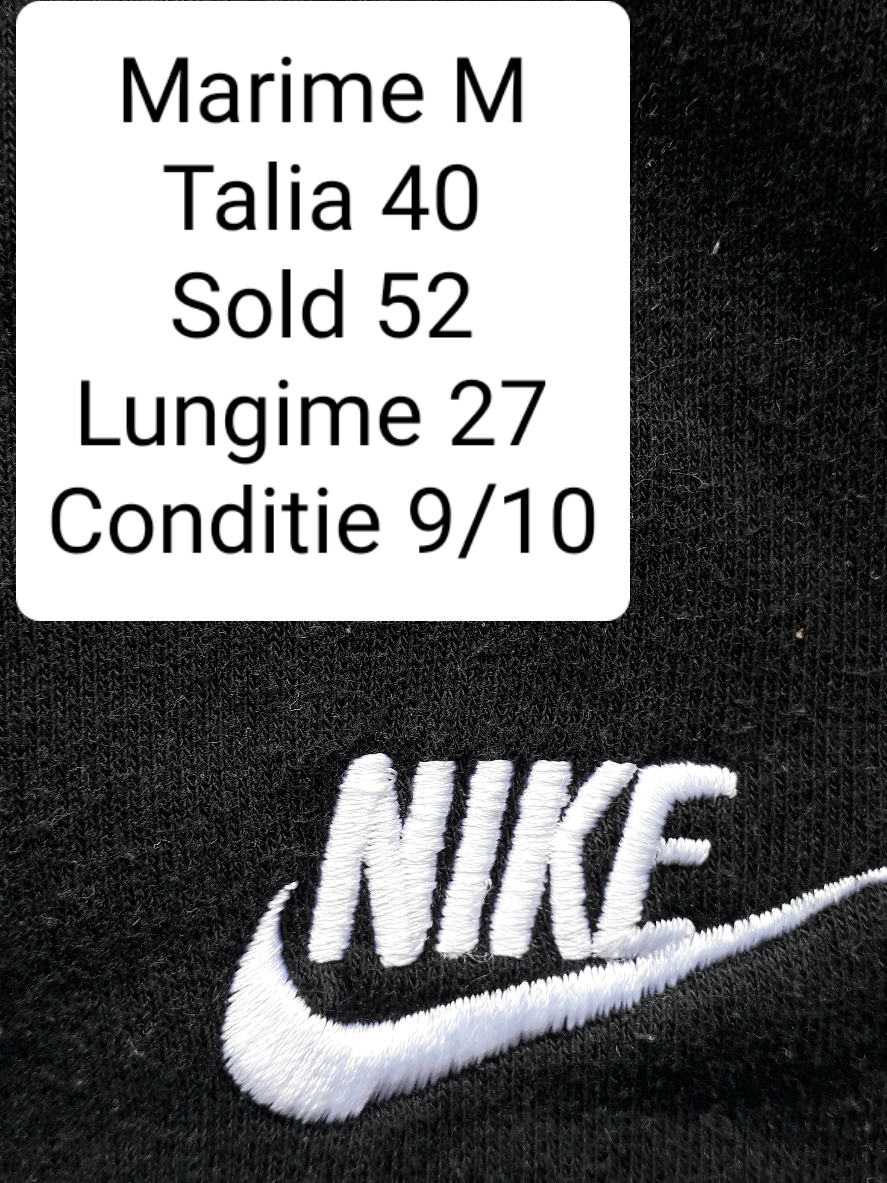 Pantaloni scurti Nike - marimea M - Femei