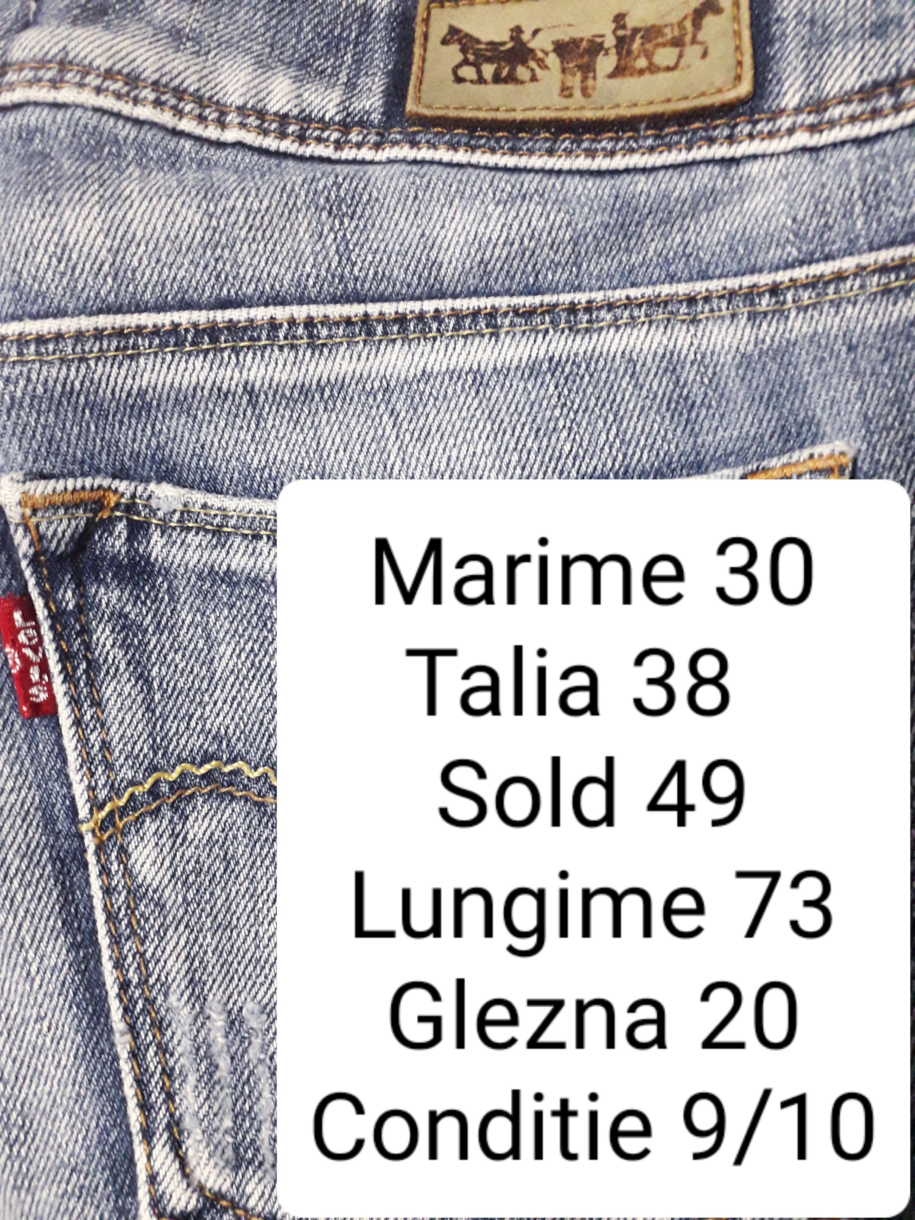 Blugi 2/3 Levi's - marimea M - Femei