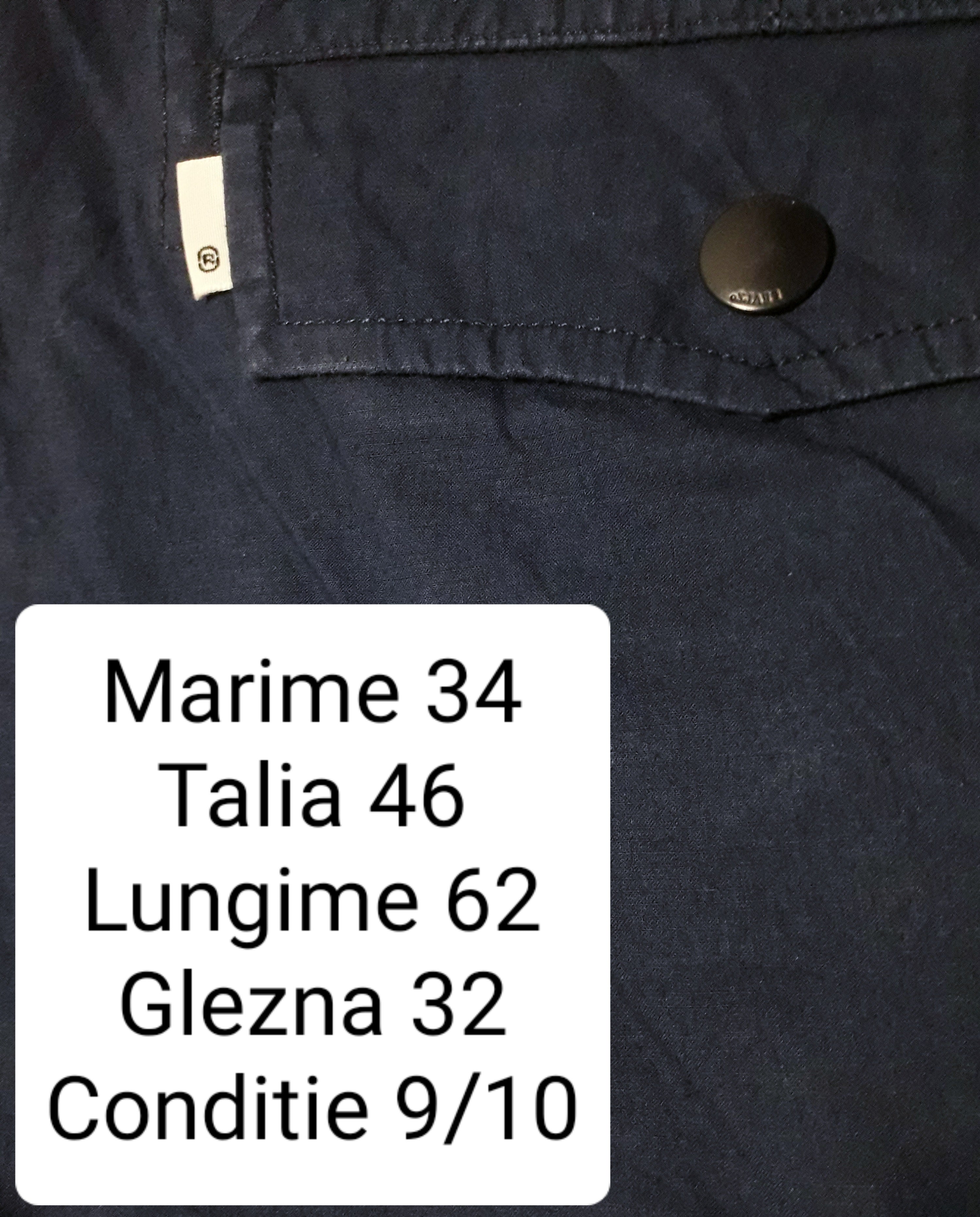 Pantaloni scurti Levi's - marimea M/L - Barbati