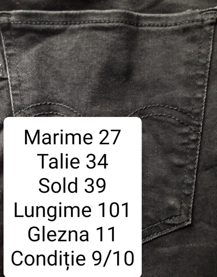Blugi Levi's - marimea S W27 - Femei