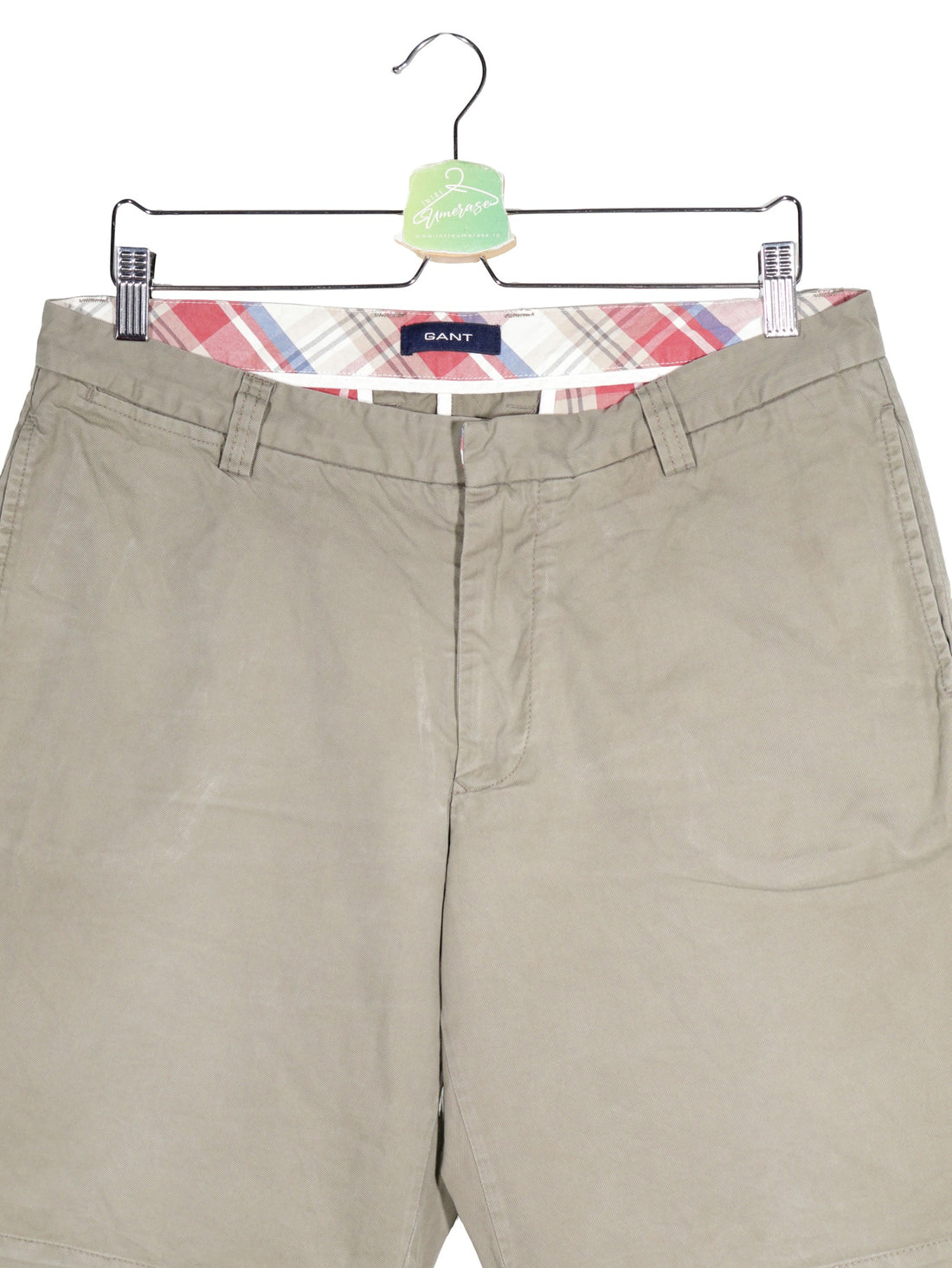 Pantaloni scurti GANT bej mărime M detaliu material și croială second-hand premium