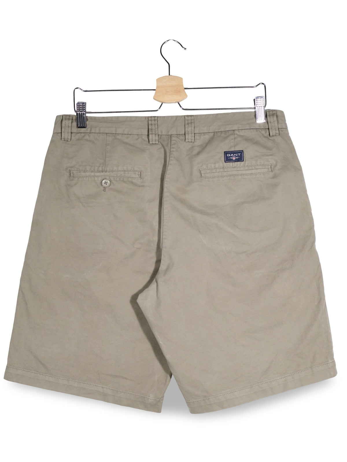 Pantaloni scurti GANT bej mărime M vedere din spate second-hand premium