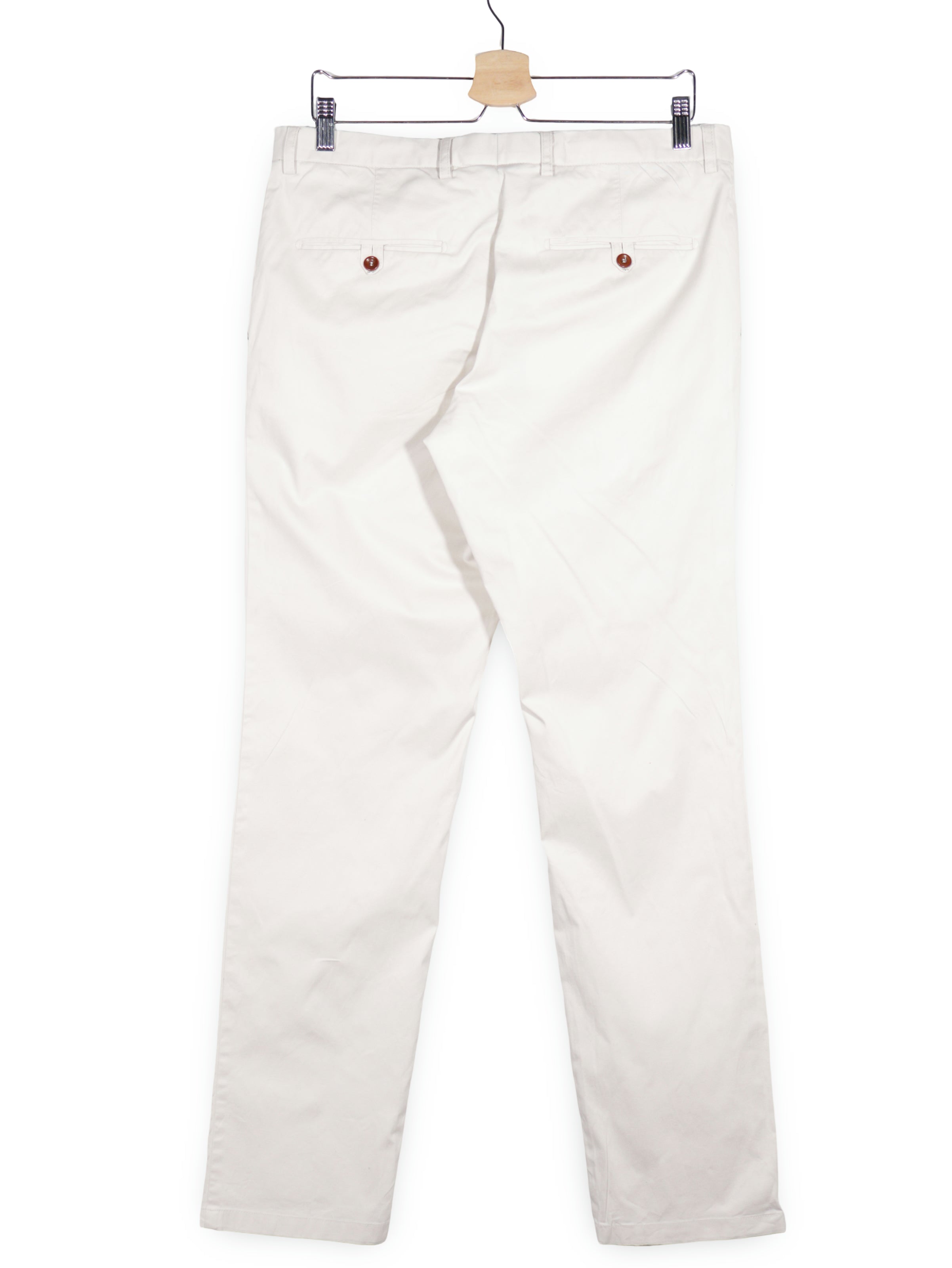 Pantaloni Oscar Jacobson crem mărime L vedere din spate second-hand premium
