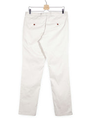 Pantaloni Oscar Jacobson crem mărime L vedere din spate second-hand premium