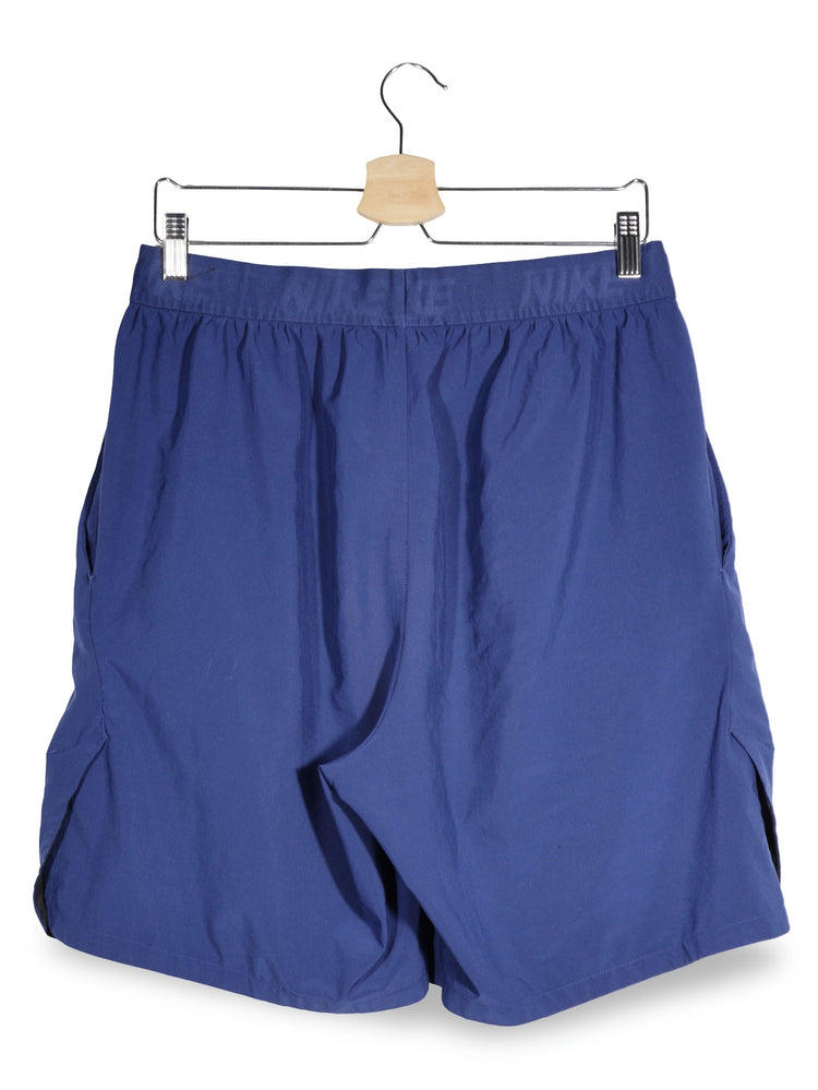 Pantaloni scurti Nike albastru mărime L vedere din spate second-hand premium