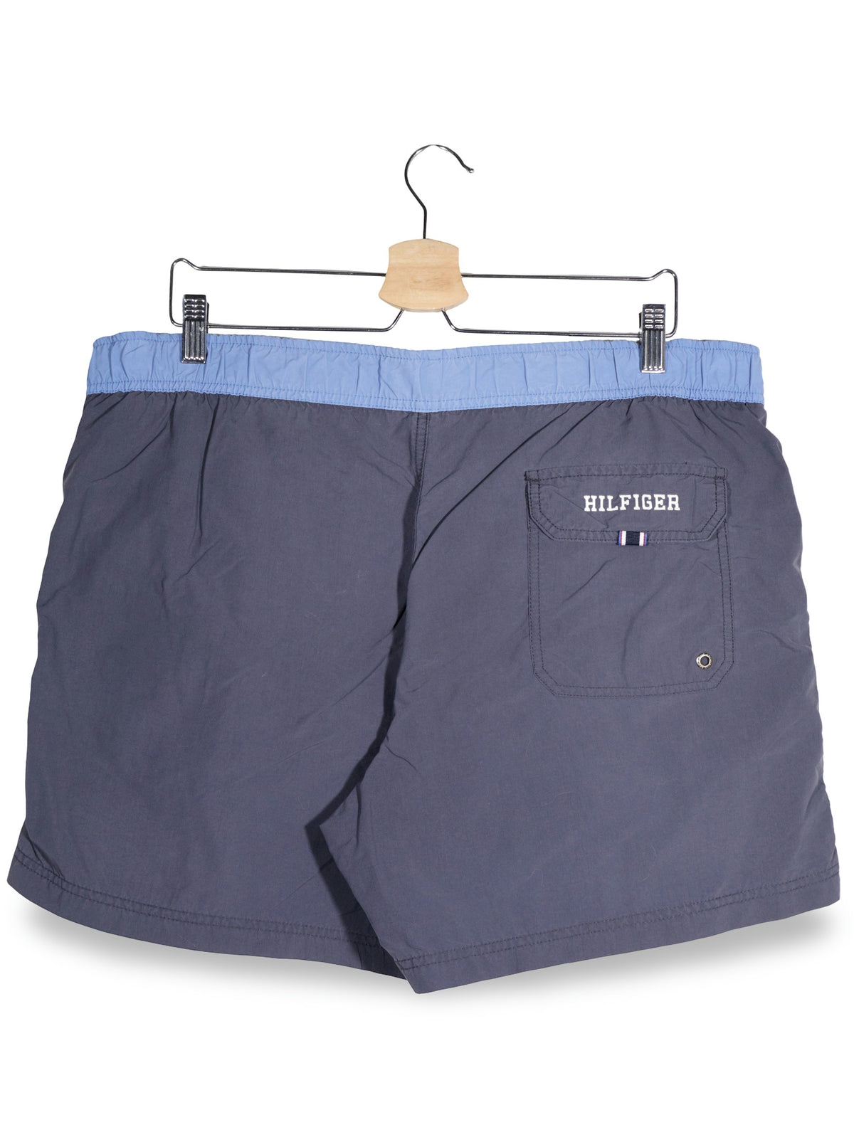 Pantaloni scurti Tommy Hilfiger bleumarin cu detalii bleu deschis si alb mărime XL vedere din spate second-hand premium