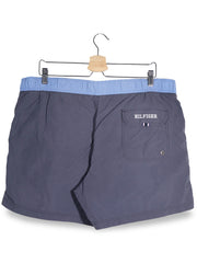 Pantaloni scurti Tommy Hilfiger bleumarin cu detalii bleu deschis si alb mărime XL vedere din spate second-hand premium