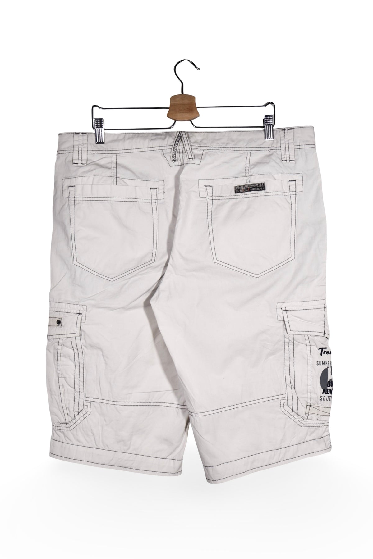 Pantaloni scurți - Camp David alb din bumbac cu buzunare cargo – XL – Bărbați - spate