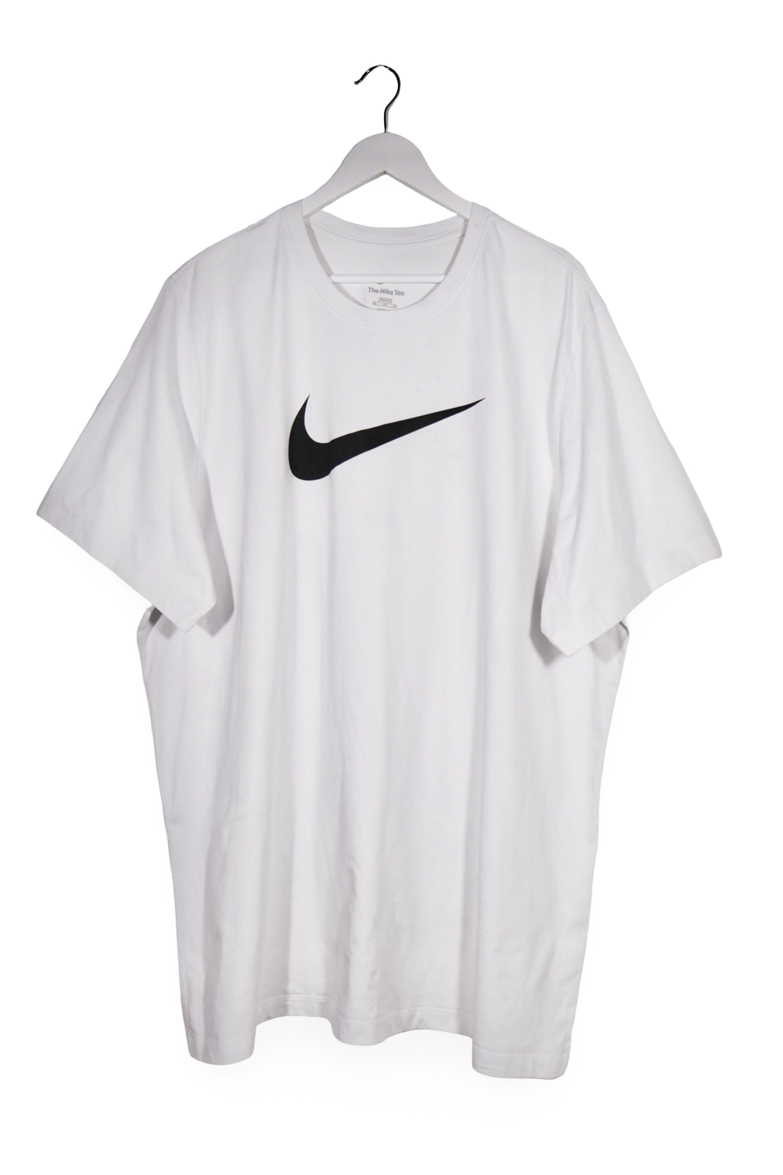 Tricou - NIKE alb din bumbac cu logo mare – 4XL+ – Bărbați - fata