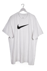 Tricou - NIKE alb din bumbac cu logo mare – 4XL+ – Bărbați - fata