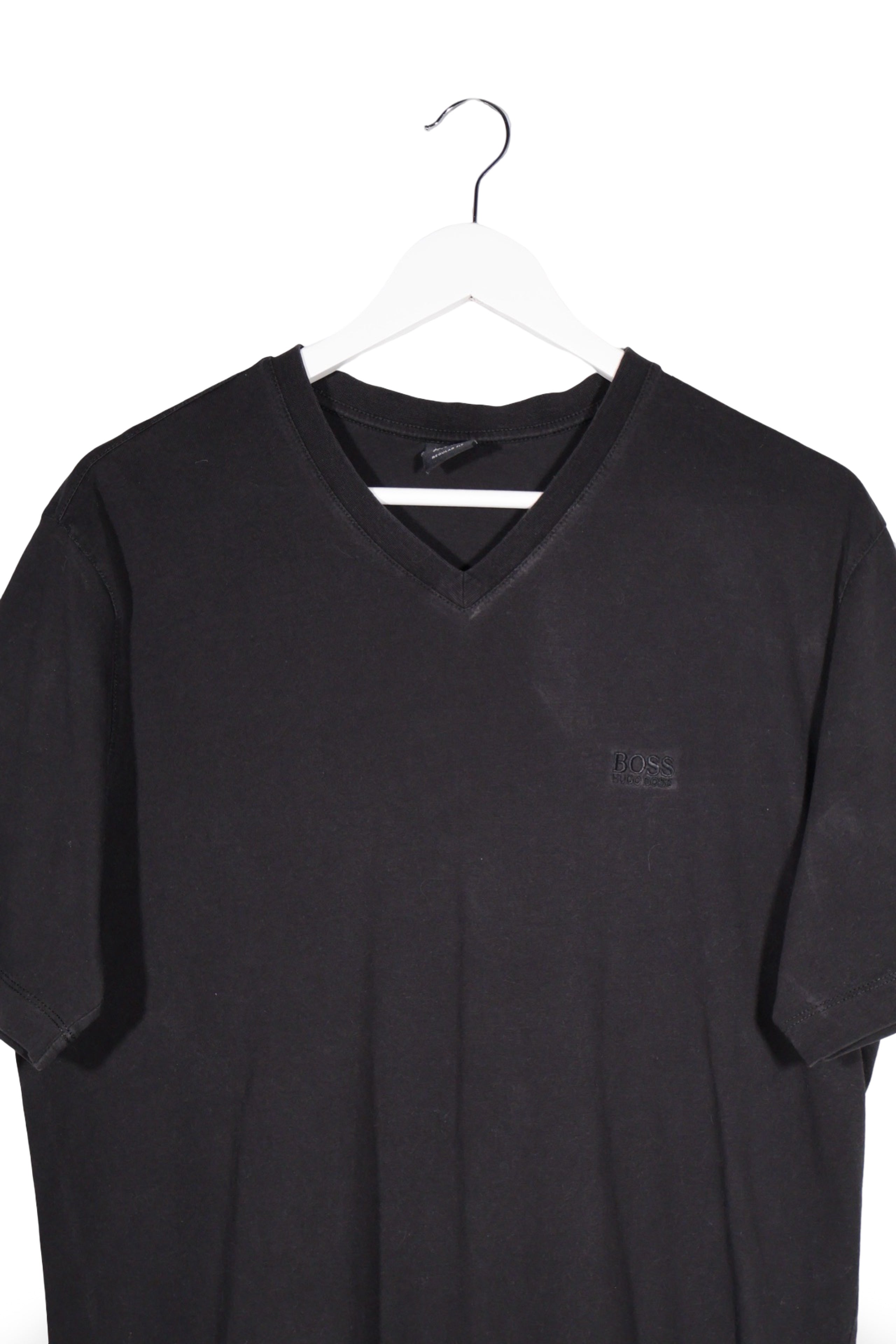 Tricou - BOSS Hugo Boss negru din bumbac cu guler in V – S – Bărbați - detaliu
