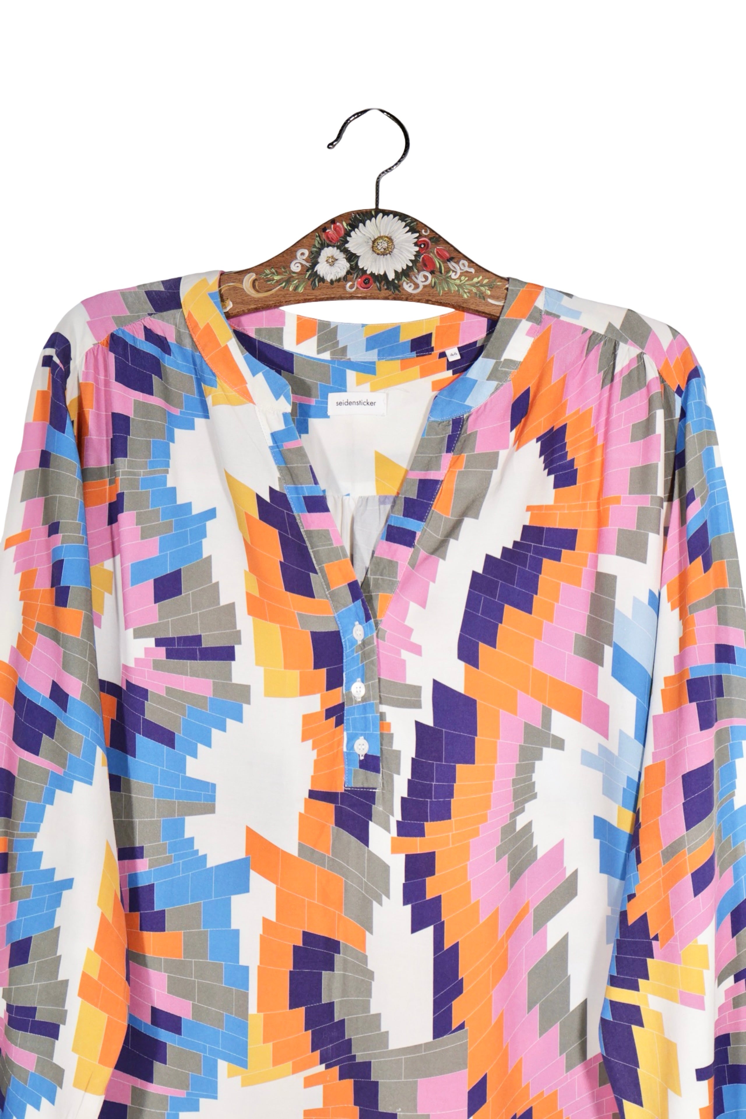 Bluză - Premium multicolor cu imprimeu geometric si decolteu in V – XL – Femei - detaliu