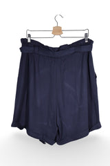 Pantaloni scurți - Hampton Republic bleumarin din viscoza cu talie inalta si cordon – L – Femei - spate