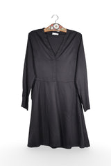 Rochie - Premium neagră din liocel cu linie fluidă – S – Femei - fata