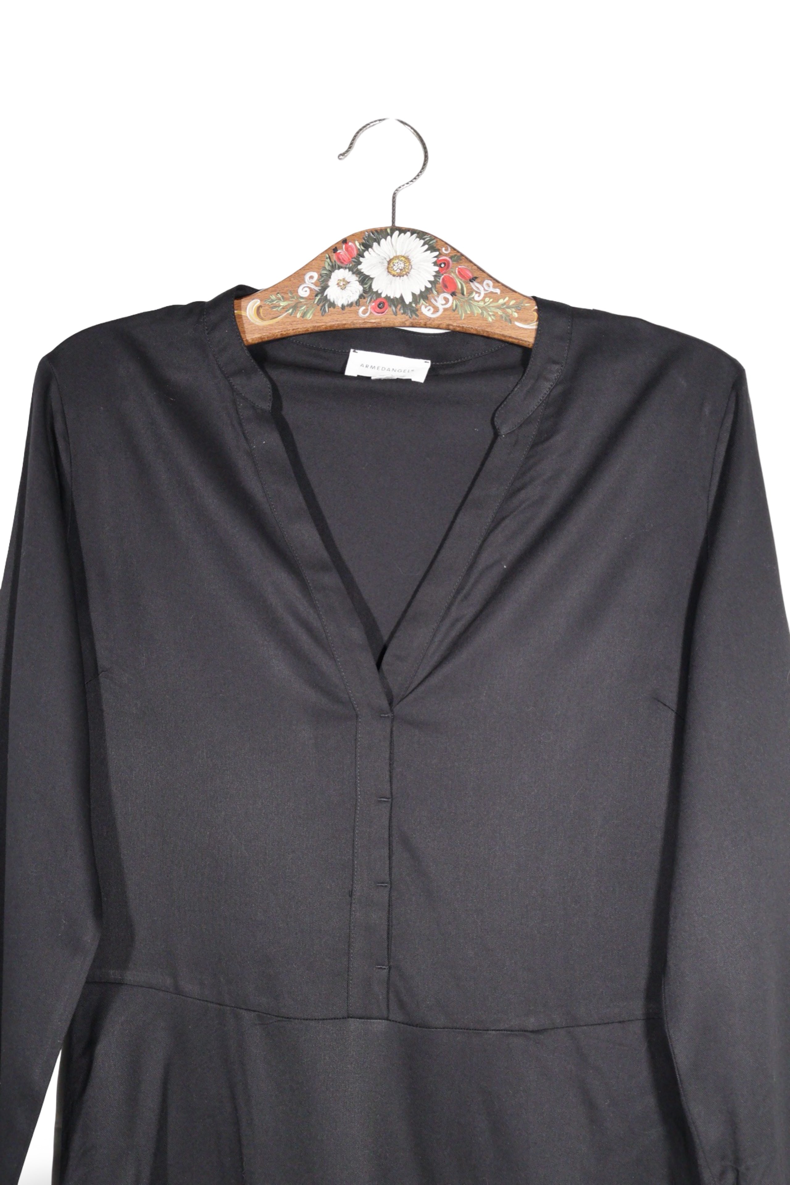 Rochie - Premium neagră din liocel cu linie fluidă – S – Femei - detaliu