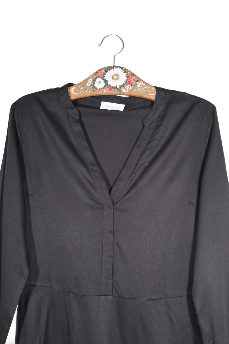 Rochie - Premium neagră din liocel cu linie fluidă – S – Femei - detaliu