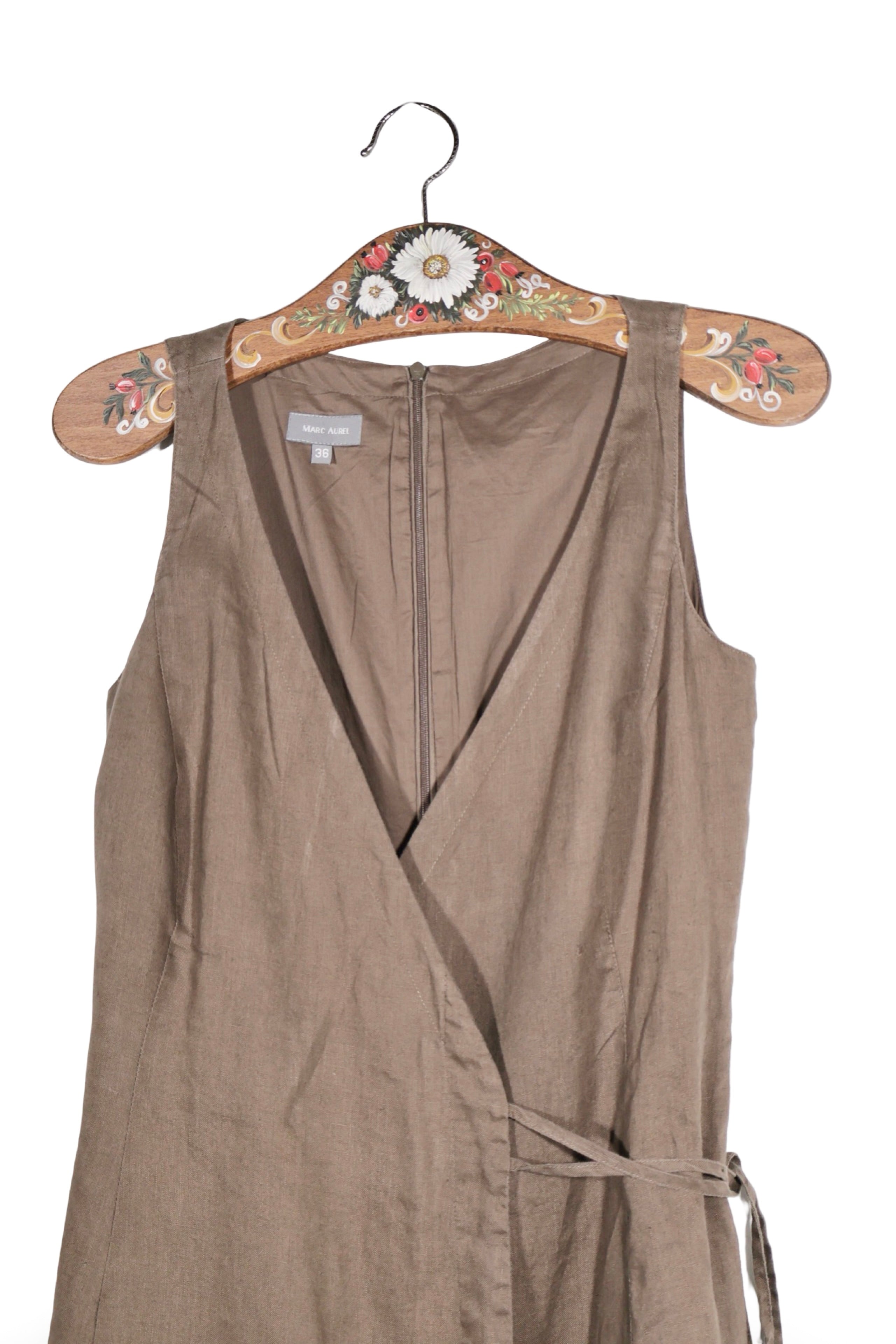 Rochie - Premium rochie petrecută maro taupe, cu falduri fluide – S – Femei - detaliu