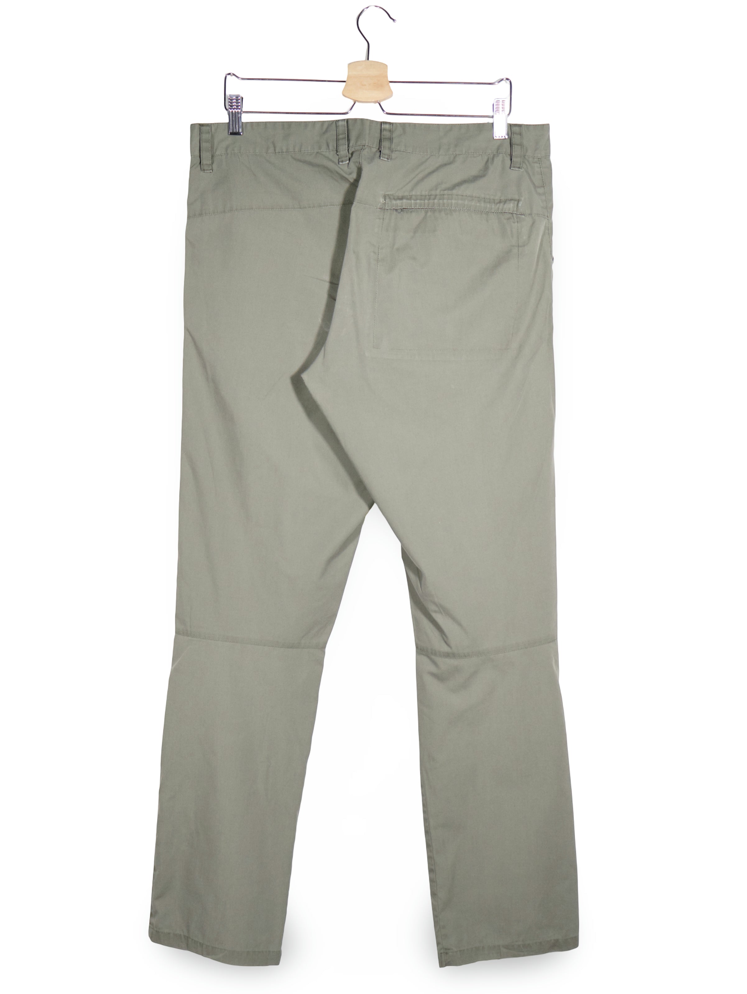 Pantaloni FJÄLLRÄVEN verde-oliv mărime L vedere din spate second-hand premium