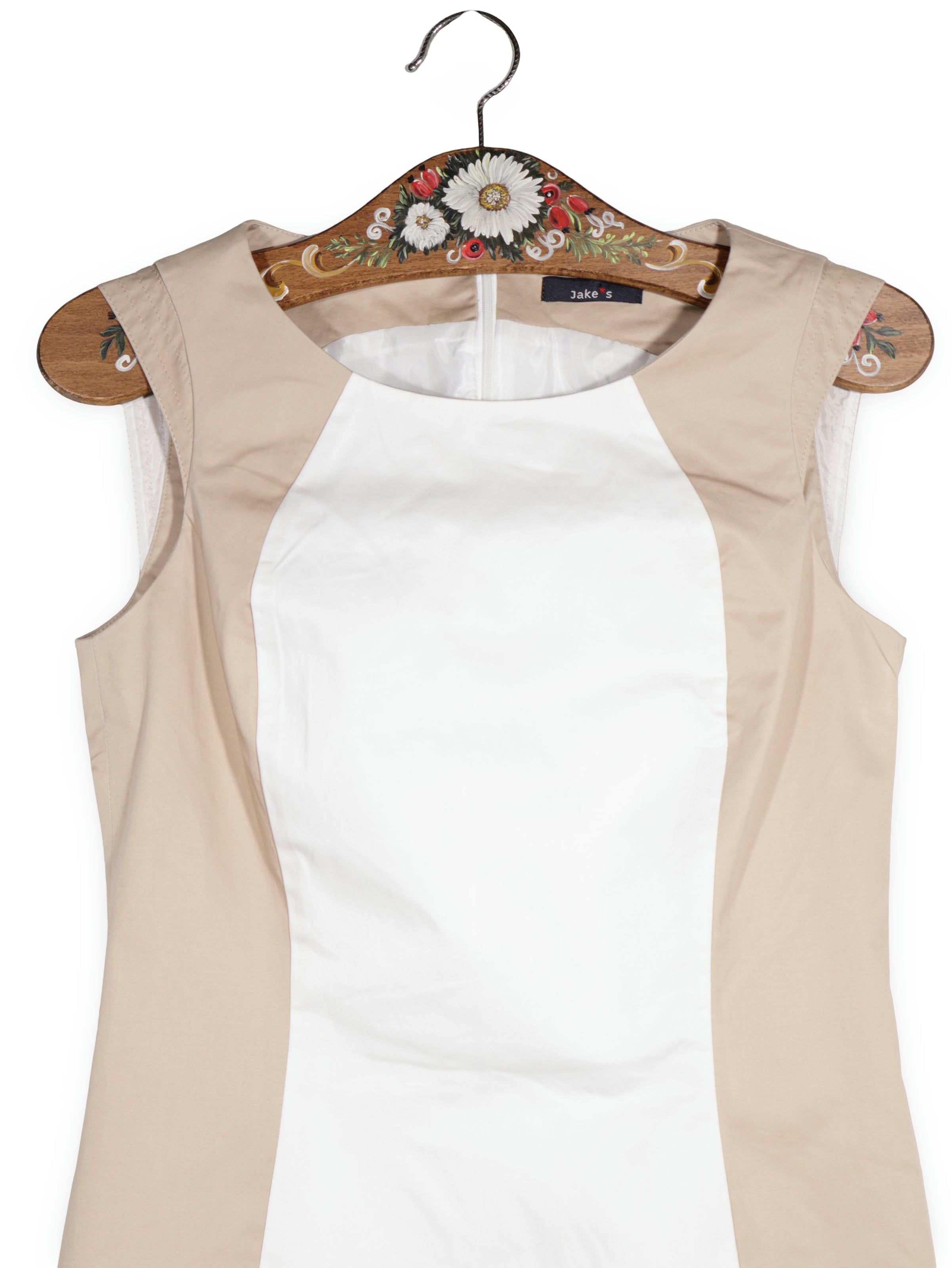 Rochie Jake's bej si alb mărime S detaliu material și croială second-hand premium