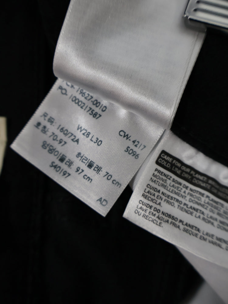 Blugi Levi's - marimea M W28 - Femei