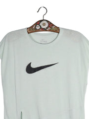 Tricou NIKE gri deschis cu logo supradimensionat – S – Femei - imagine 2