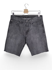 Blugi scurți denim gri inchis cu croiala dreapta – Levi's – S – Bărbați - fata