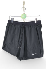 Pantaloni scurti Nike - marimea M - Barbati