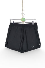 Pantaloni scurti Nike - marimea M - Barbati