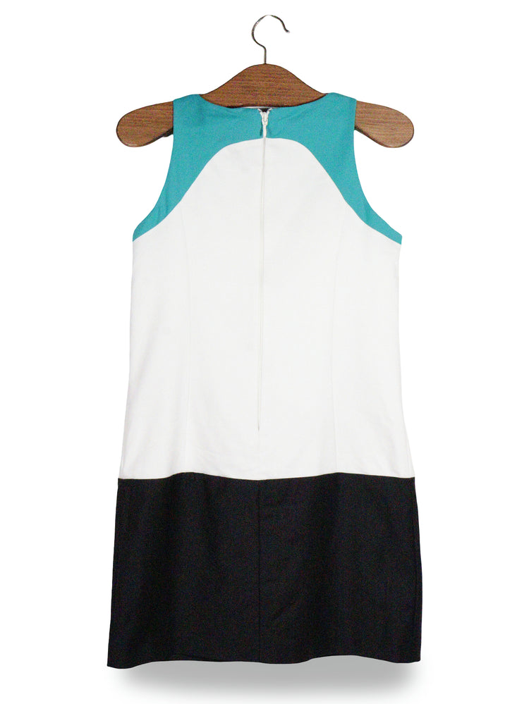 Rochie Guess by Marciano alb, turcoaz, negru mărime S vedere din spate second-hand premium