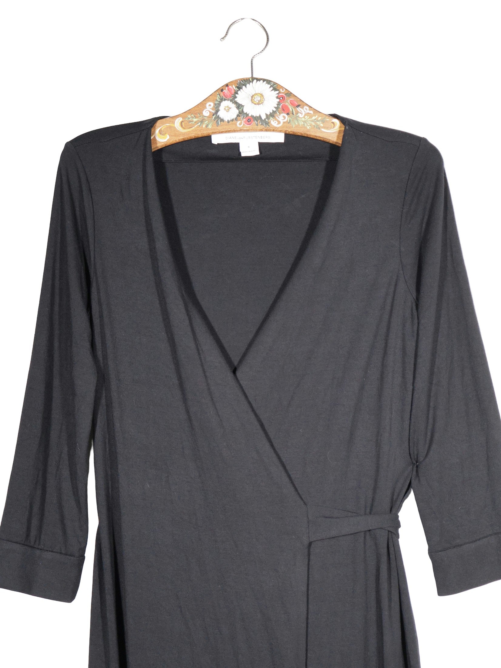 Rochie Diane von Furstenberg negru mărime XS detaliu material și croială second-hand premium