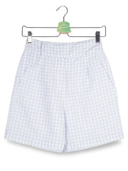 Pantaloni scurti Benetton alb cu imprimeu carouri bleu mărime M vedere din față second-hand premium