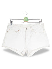 Blugi scurti Levi's alb mărime L vedere din față second-hand premium
