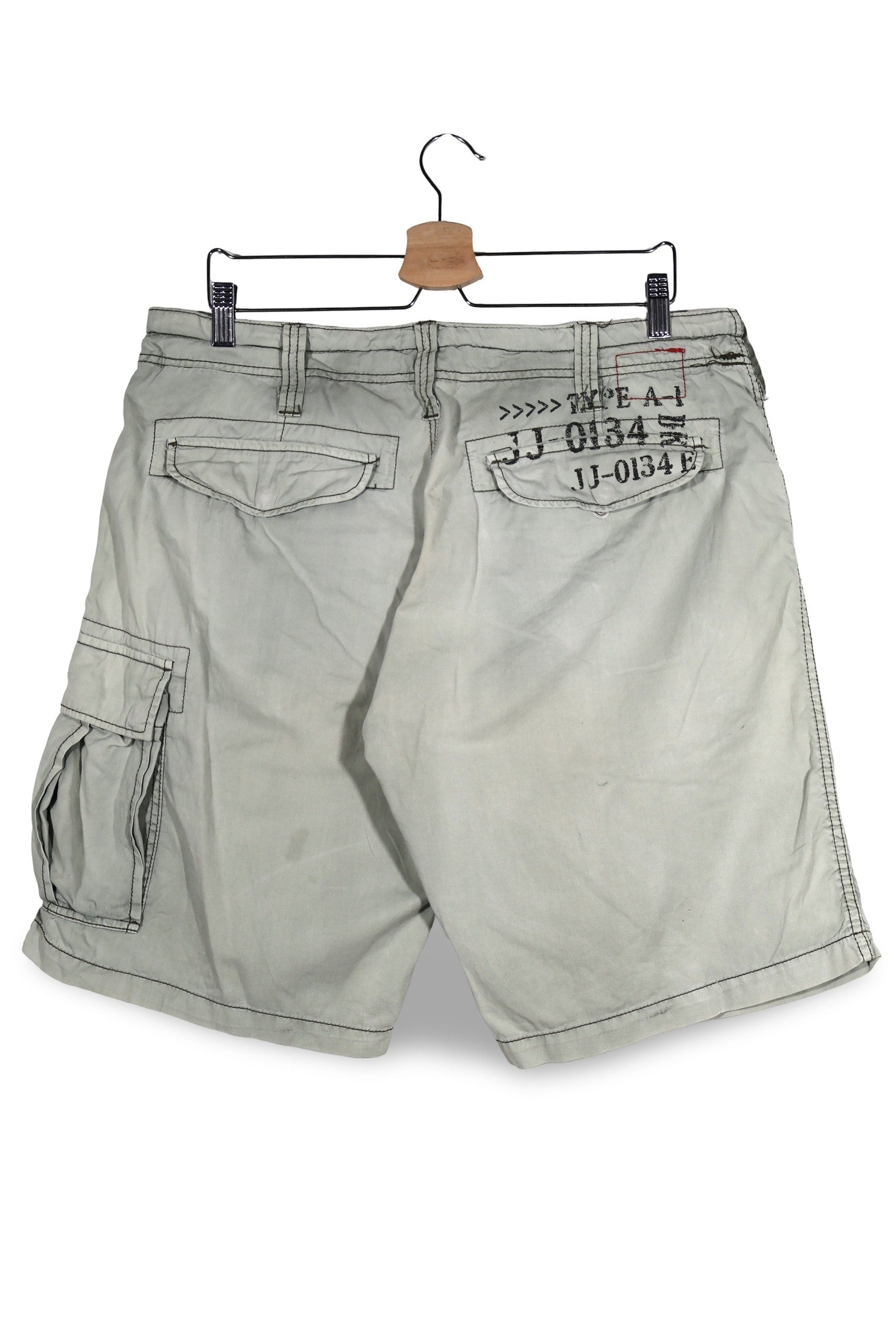 Pantaloni scurti Jack & Jones gri-verde deschis mărime L vedere din spate second-hand premium