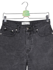 Blugi scurti Abercrombie & Fitch gri închis spălat mărime M detaliu material și croială second-hand premium