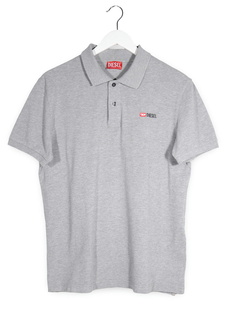 Tricou Diesel gri deschis mărime M vedere din față second-hand premium