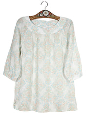 Camasa Lands' End alb cu imprimeu pastel bleu, bej si verde mărime M vedere din față second-hand premium