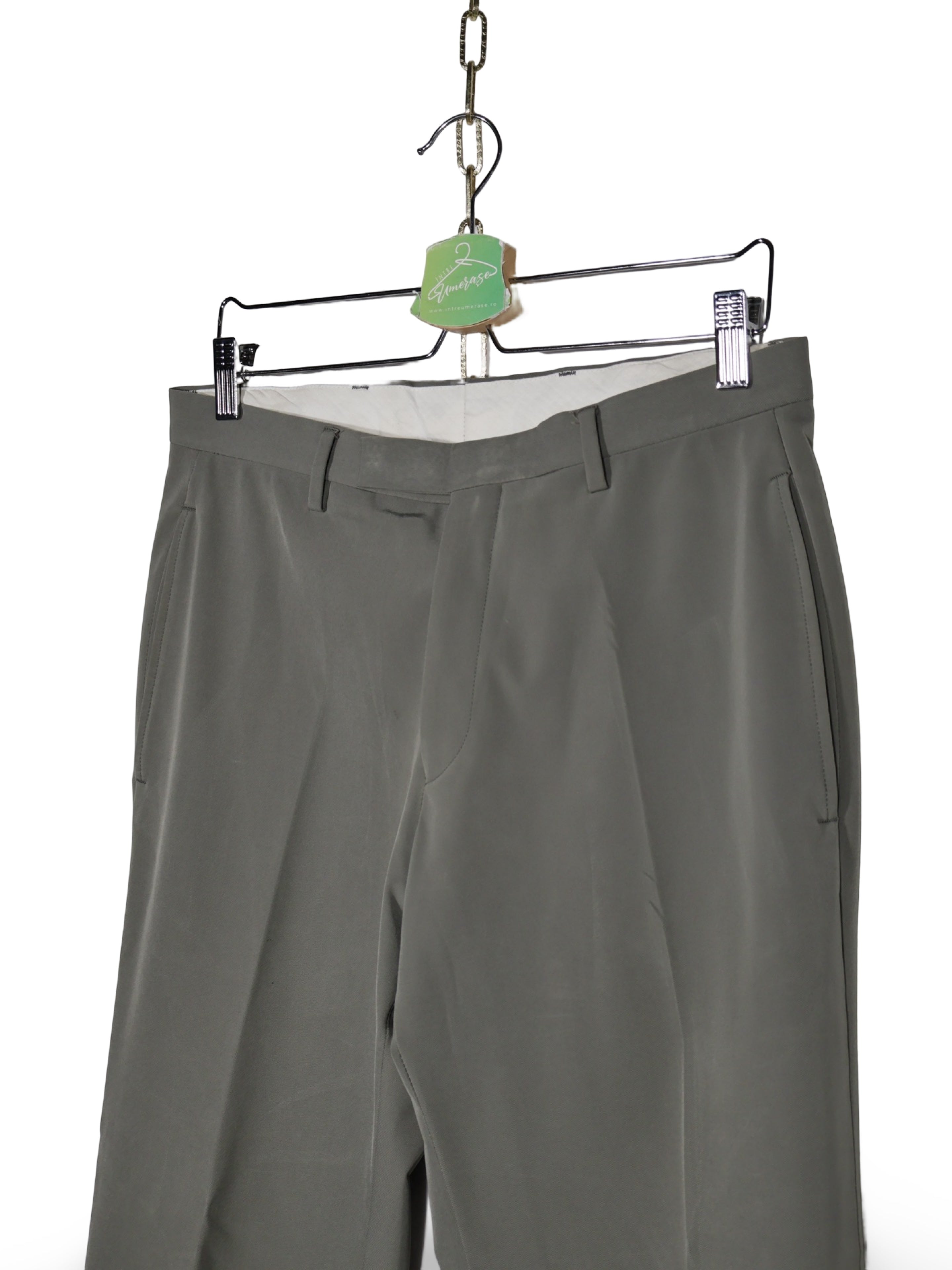Costum Hugo Boss - marimea S/M - Barbati