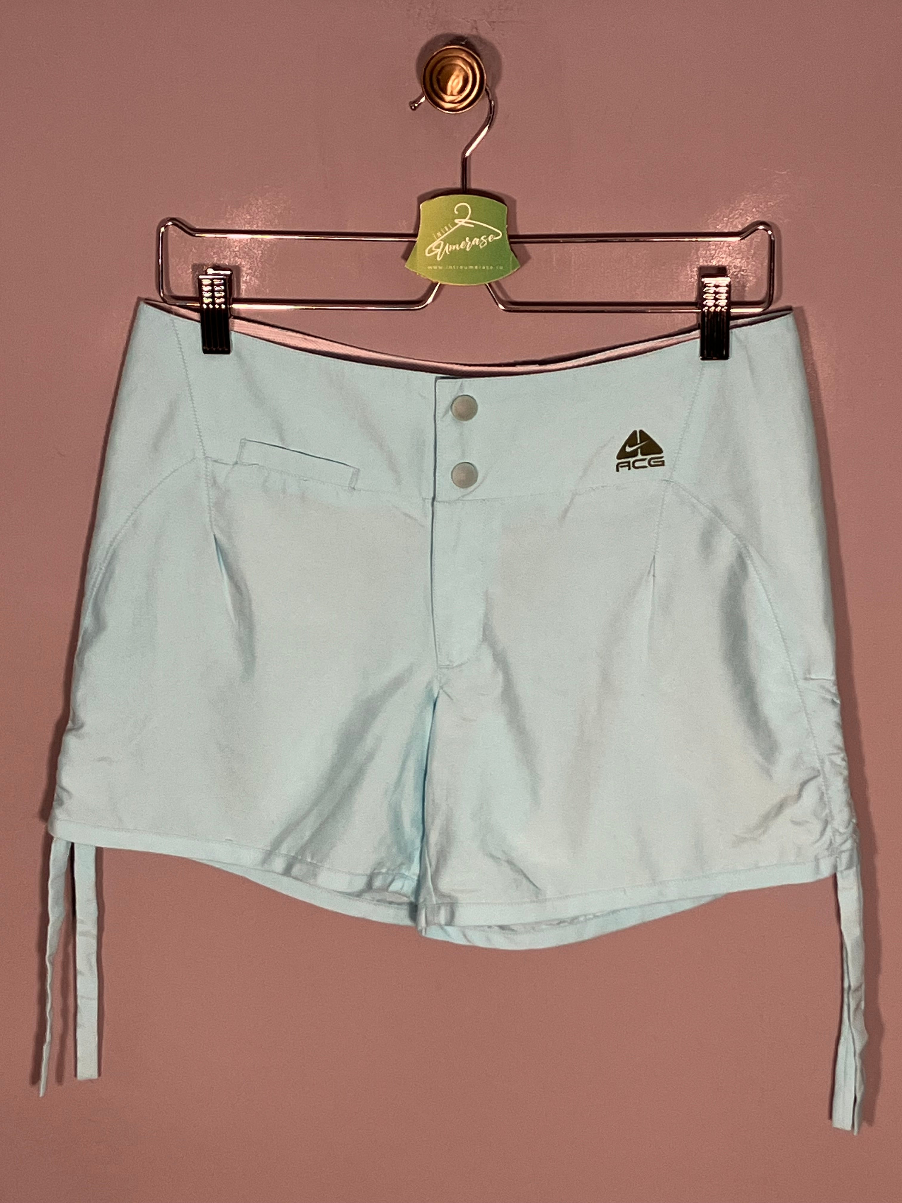 Pantaloni scurti Nike (ACG) - marimea S/M