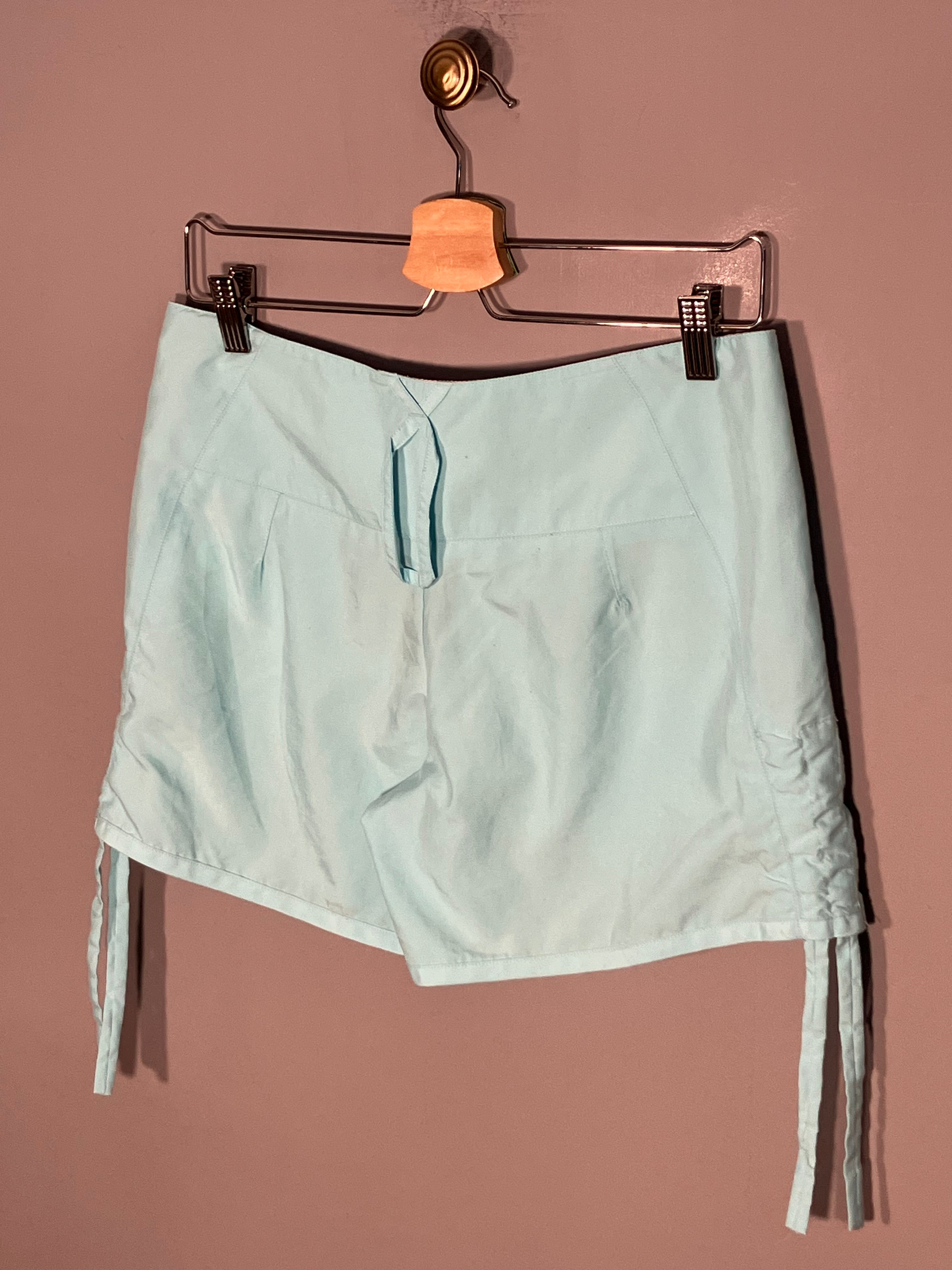 Pantaloni scurti Nike (ACG) - marimea S/M