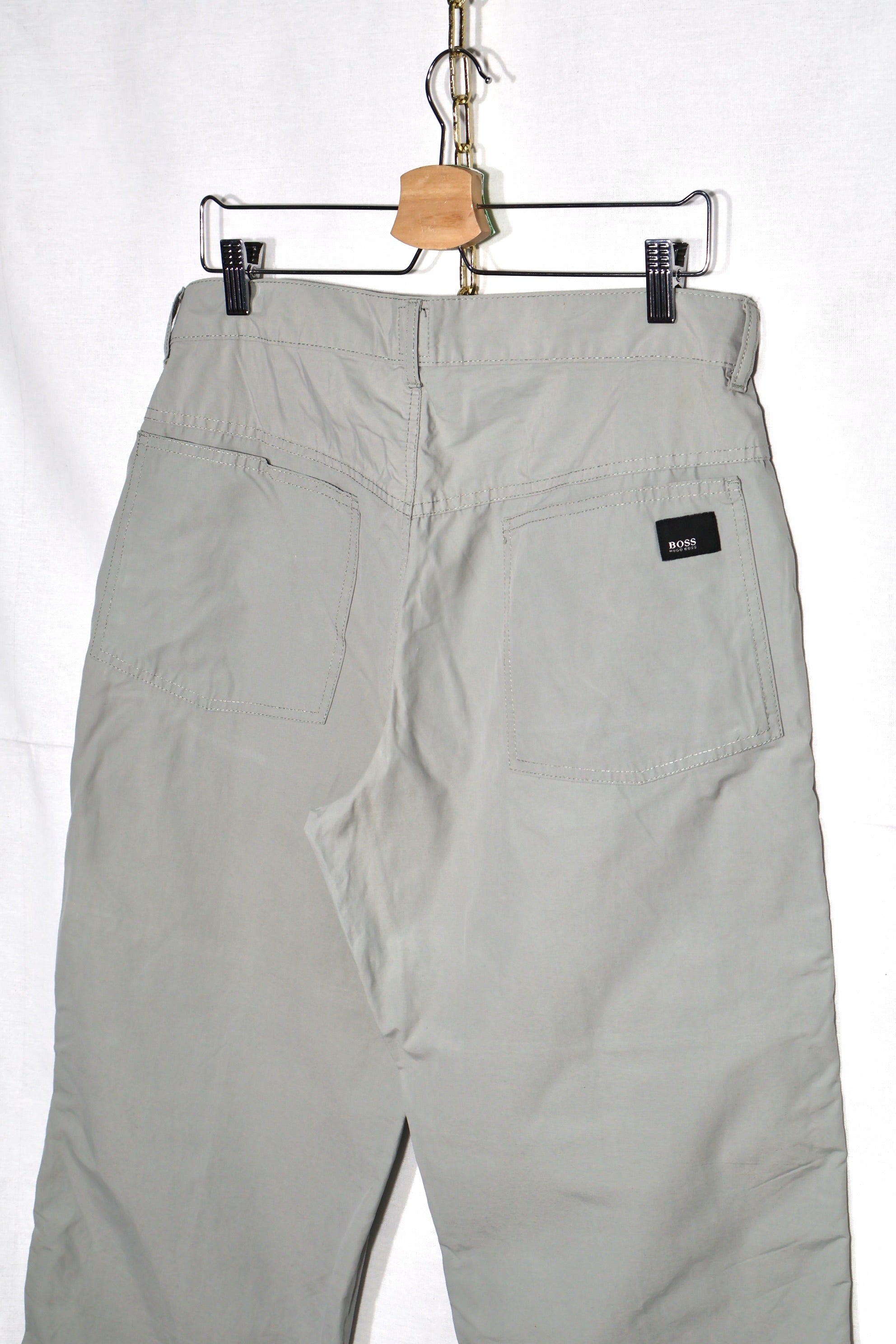 Pantaloni Hugo Boss - marimea S/M W32/L32 - Barbati
