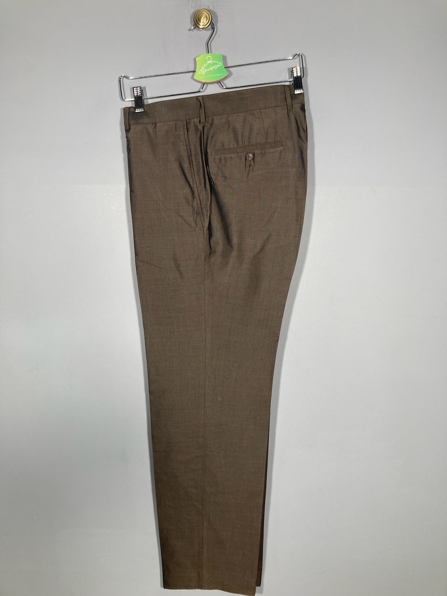 Costum Hugo Boss (100% matase) - marimea 52 - L