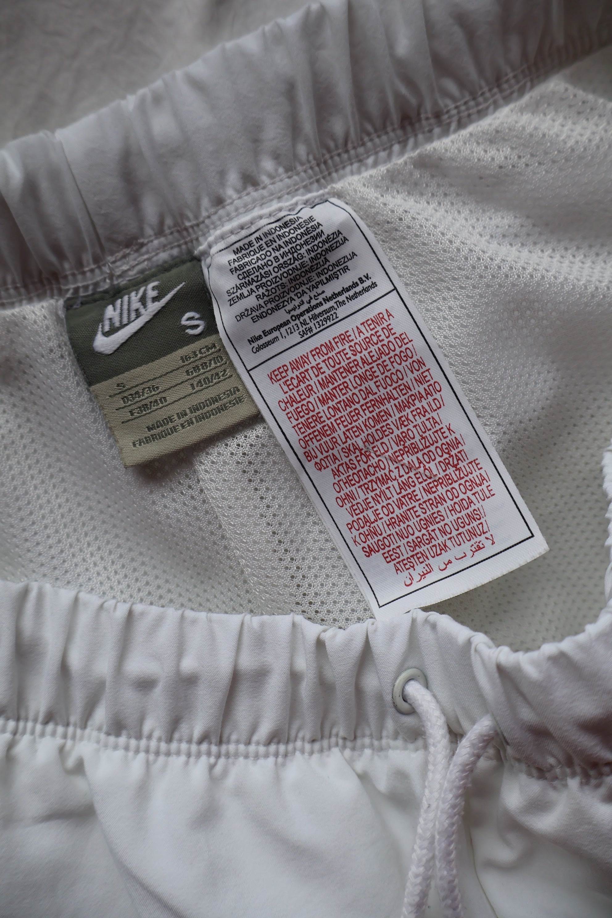 Pantaloni 2/3 Nike - marimea S - Femei