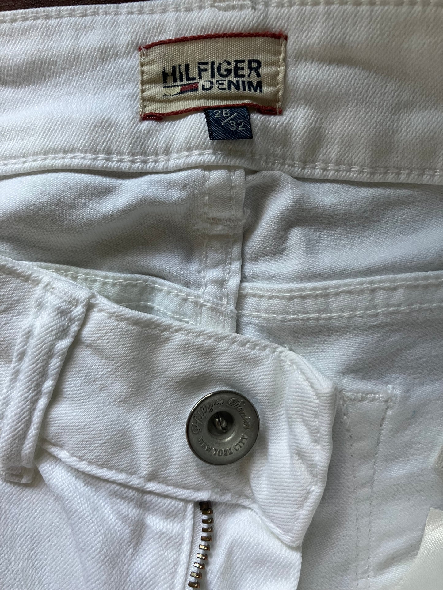 Blugi Tommy Hilfiger - marimea W26/L32