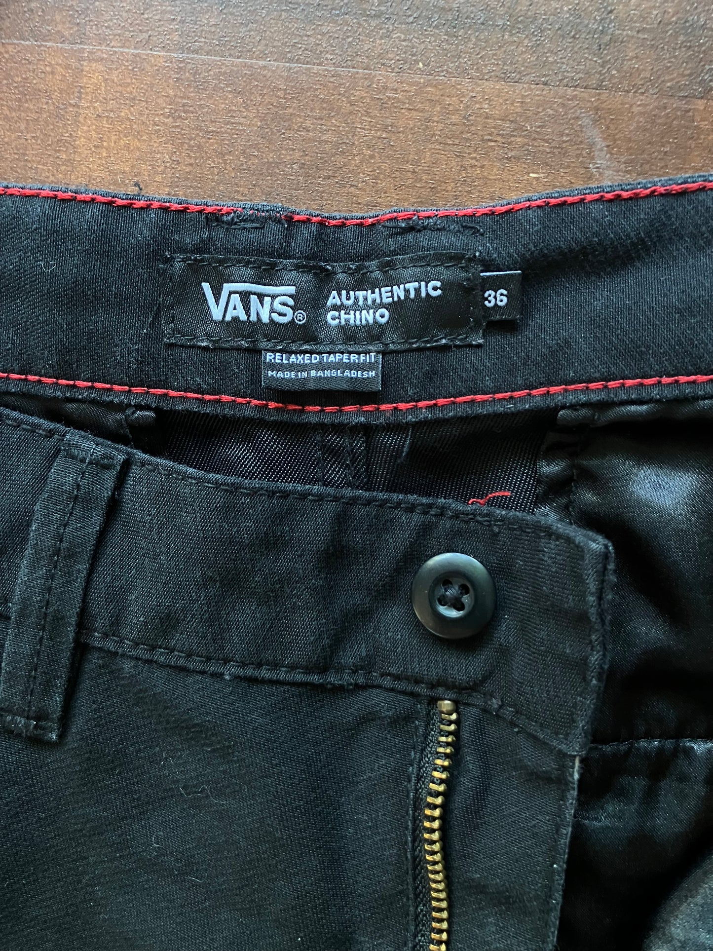 Pantaloni Vans - marimea W36 - L